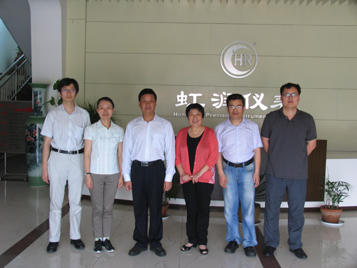 上海理工大學(xué)領(lǐng)導(dǎo)、教授一行考察虹潤公司